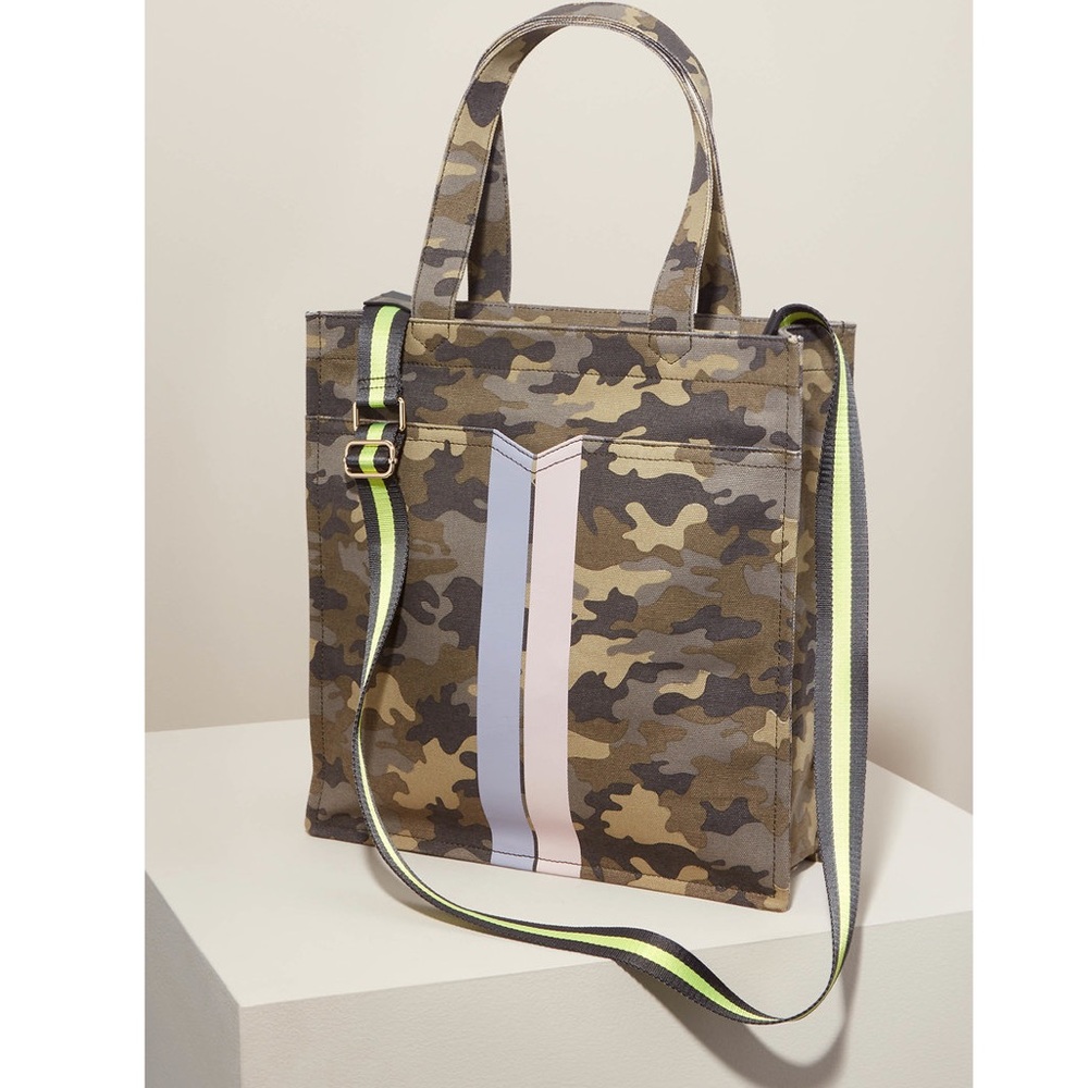 Stella & Dot The Game Changer Tote